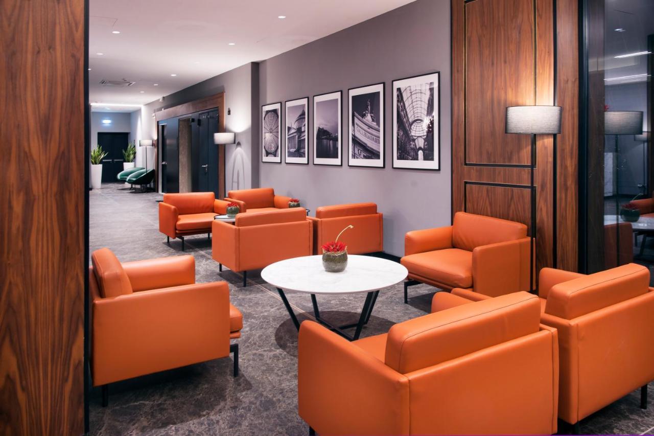 Radisson Hotel Nola Naples Bagian luar foto