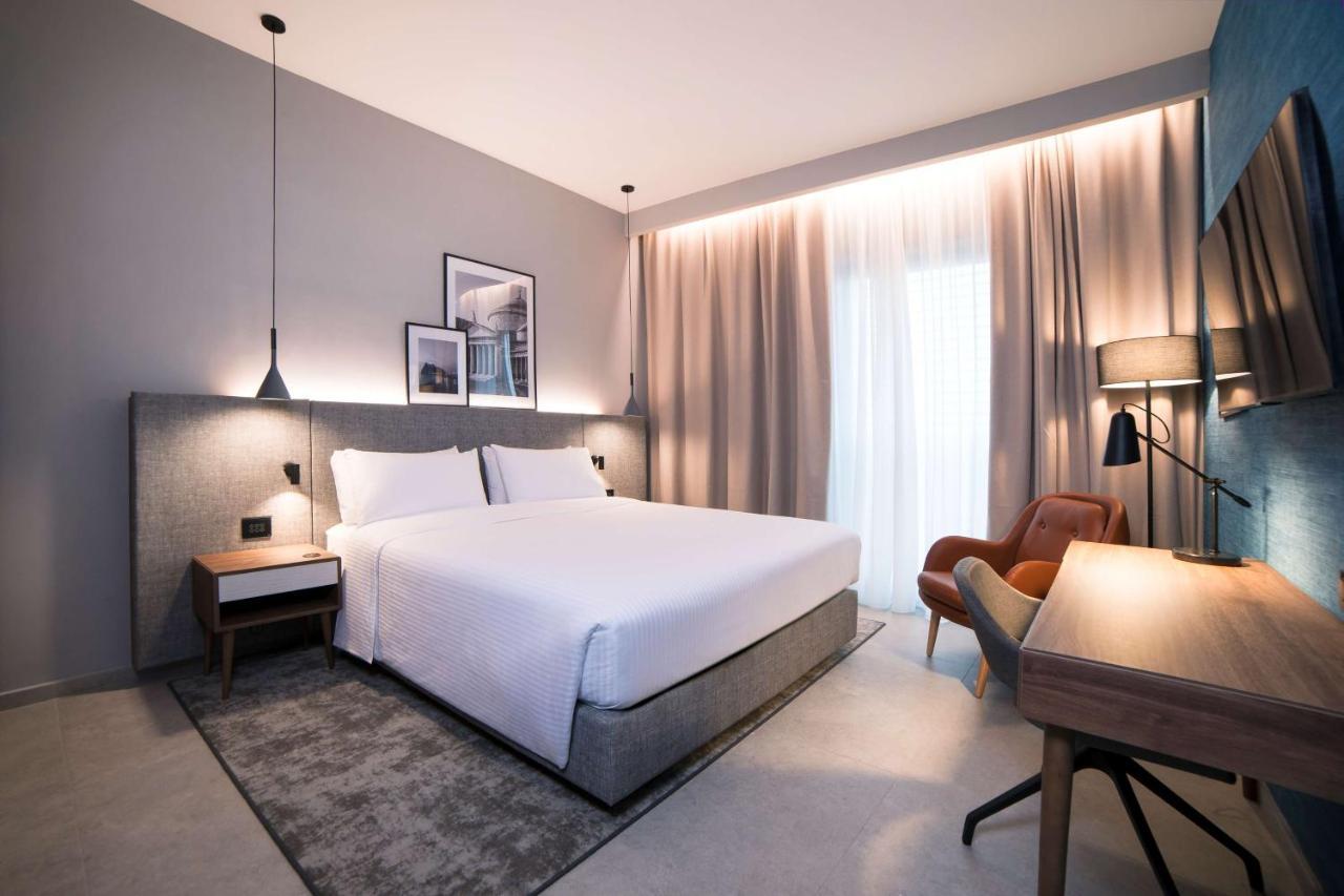Radisson Hotel Nola Naples Bagian luar foto